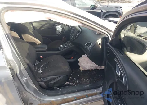 2015 Chrysler 200 Limited из США, поврежденный, VIN 1C3CCCAB6FN554763